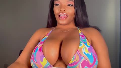 MayBabi online show from February 1, 2025, 4:11 pm