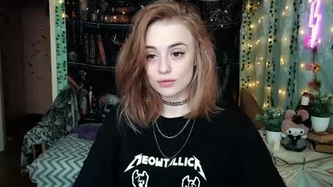 maybe_yours333 online show from April 17, 2026, 11:57 am