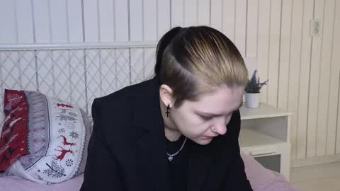 Lalli online show from February 6, 2026, 8:23 pm