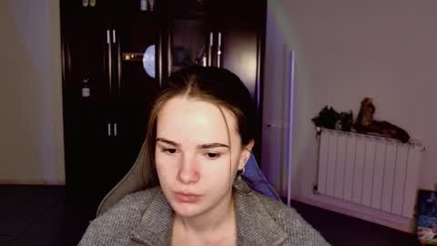 maybloom_ online show from January 6, 2026, 9:02 am