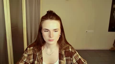 maybloom_ online show from March 13, 2026, 1:18 pm