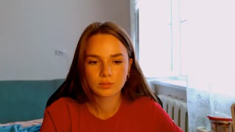 maybloom_ online show from June 20, 2026, 5:32 am