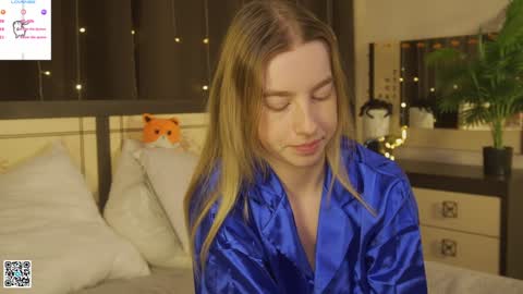 Violet online show from January 6, 2025, 8:07 pm