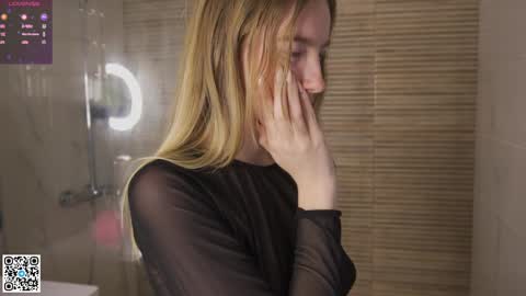 Violet online show from January 22, 2025, 3:52 am