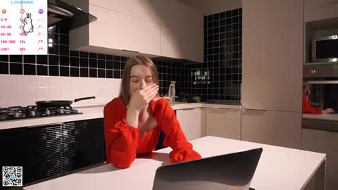 Violet online show from January 25, 2025, 9:04 pm