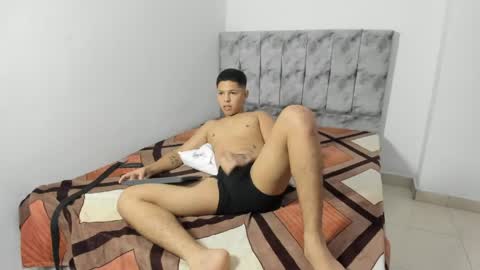 Mayky... online show from April 6, 2026, 11:38 pm