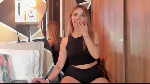 MaylinFox online show from September 11, 2025, 1:33 pm