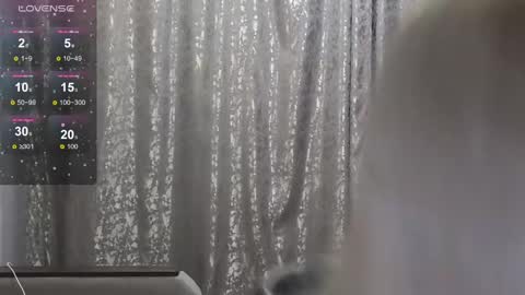 Snapshot of maymallorie chatting on December 15, 2024, 10:37 pm may online show from December 15, 2024, 10:37 pm