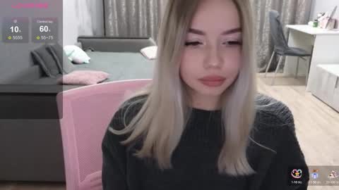 Snapshot of maymallorie chatting on October 24, 2025, 11:56 pm may online show from October 24, 2025, 11:56 pm