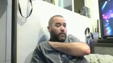 Dad bod 43 online show from March 27, 2026, 3:12 am