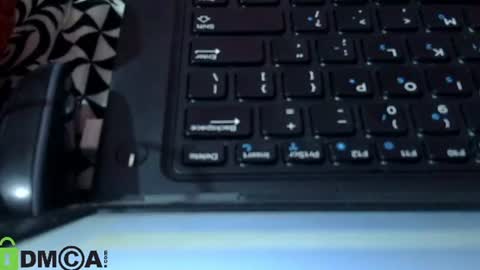 Mayra online show from September 23, 2025, 7:22 am