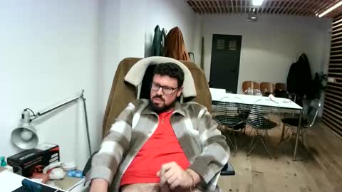 maythe4bwu online show from November 14, 2025, 8:40 pm