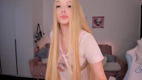 Snapshot of mayya_cuute chatting on September 29, 2025, 5:12 am  Mila  online show from September 29, 2025, 5:12 am