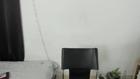 Snapshot of mazikeen_18 chatting on September 11, 2025, 12:27 pm mazikeen_18 online show from September 11, 2025, 12:27 pm