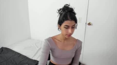 mazikeen_18 online show from November 27, 2025, 1:13 pm