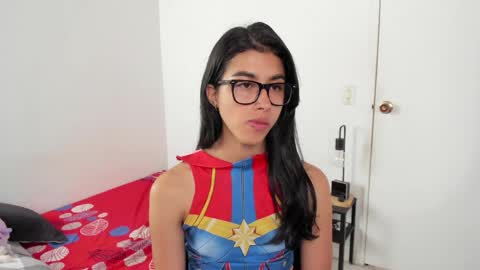 mazikeen_18 online show from May 6, 2026, 12:54 pm