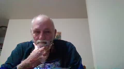 mdane99 online show from December 17, 2024, 3:17 am