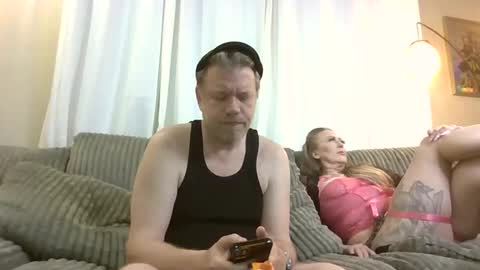 me2283 online show from May 27, 2026, 2:08 am
