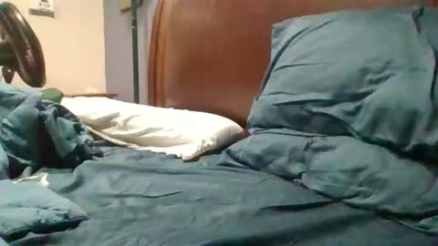 Snapshot of me_likey88 chatting on October 26, 2025, 1:33 am yung n hung online show from October 26, 2025, 1:33 am