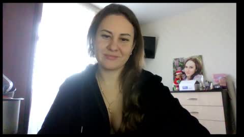 meadoweyes_ online show from December 22, 2025, 8:33 am