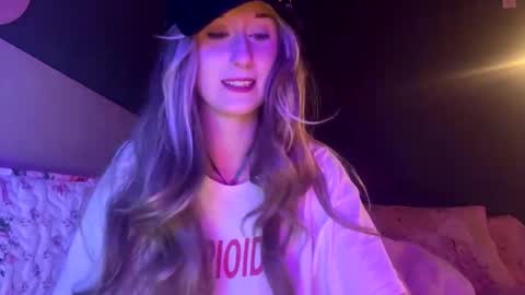 meadowmoon3 online show from January 19, 2026, 3:21 am