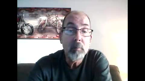 Snapshot of meathome3 chatting on December 6, 2024, 1:00 pm me at home online show from December 6, 2024, 1:00 pm