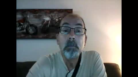 Snapshot of meathome3 chatting on December 11, 2024, 1:17 pm me at home online show from December 11, 2024, 1:17 pm