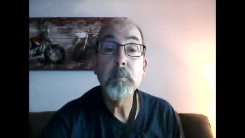 Snapshot of meathome3 chatting on December 14, 2024, 7:14 pm me at home online show from December 14, 2024, 7:14 pm