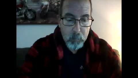 Snapshot of meathome3 chatting on December 15, 2024, 2:59 pm me at home online show from December 15, 2024, 2:59 pm