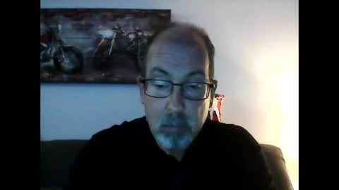 Snapshot of meathome3 chatting on December 17, 2024, 9:27 pm me at home online show from December 17, 2024, 9:27 pm