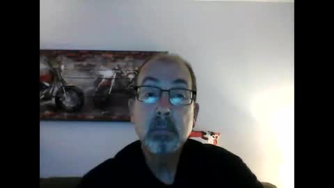 Snapshot of meathome3 chatting on December 18, 2024, 1:02 pm me at home online show from December 18, 2024, 1:02 pm
