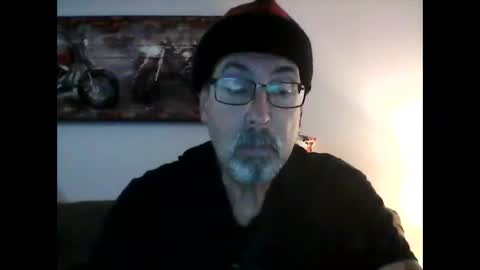 Snapshot of meathome3 chatting on December 20, 2024, 1:11 pm me at home online show from December 20, 2024, 1:11 pm