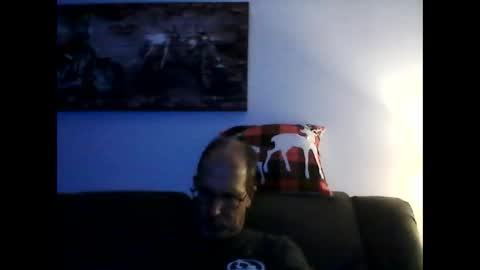 Snapshot of meathome3 chatting on December 21, 2024, 5:47 am me at home online show from December 21, 2024, 5:47 am