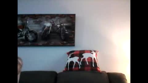 Snapshot of meathome3 chatting on December 21, 2024, 1:21 pm me at home online show from December 21, 2024, 1:21 pm