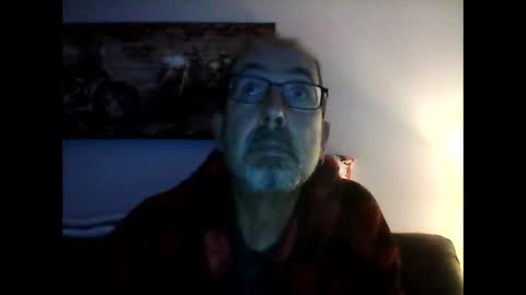 Snapshot of meathome3 chatting on December 24, 2024, 1:06 pm me at home online show from December 24, 2024, 1:06 pm