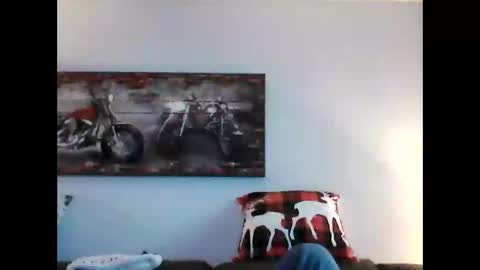 Snapshot of meathome3 chatting on December 27, 2024, 8:18 pm me at home online show from December 27, 2024, 8:18 pm