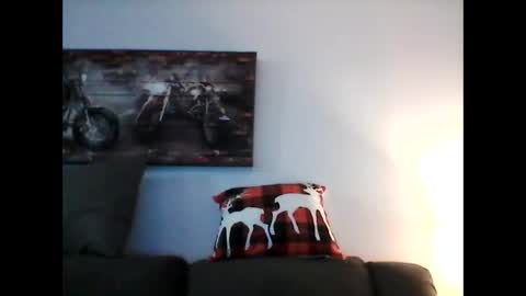 Snapshot of meathome3 chatting on January 3, 2025, 1:14 pm me at home online show from January 3, 2025, 1:14 pm