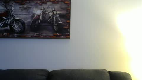 Snapshot of meathome3 chatting on January 15, 2025, 1:52 pm me at home online show from January 15, 2025, 1:52 pm