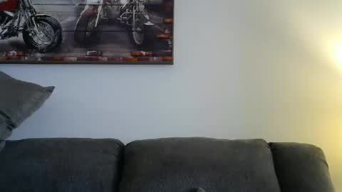 Snapshot of meathome3 chatting on January 22, 2025, 4:33 pm me at home online show from January 22, 2025, 4:33 pm