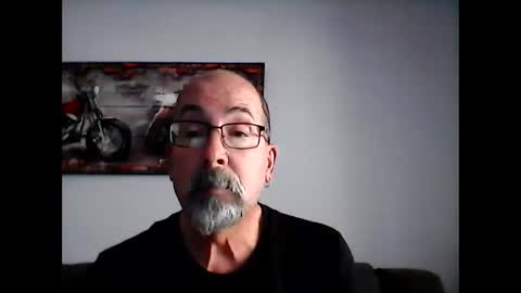 Snapshot of meathome3 chatting on February 4, 2025, 7:33 pm me at home online show from February 4, 2025, 7:33 pm