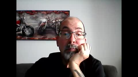 Snapshot of meathome3 chatting on February 21, 2025, 6:37 pm me at home online show from February 21, 2025, 6:37 pm