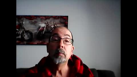 Snapshot of meathome3 chatting on February 23, 2025, 4:24 pm me at home online show from February 23, 2025, 4:24 pm