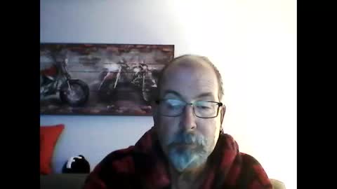 Snapshot of meathome3 chatting on September 21, 2025, 11:23 am me at home online show from September 21, 2025, 11:23 am