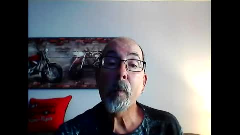 Snapshot of meathome3 chatting on October 18, 2025, 2:29 pm me at home online show from October 18, 2025, 2:29 pm