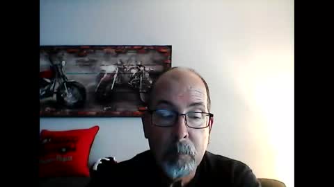 Snapshot of meathome3 chatting on October 19, 2025, 3:12 pm me at home online show from October 19, 2025, 3:12 pm