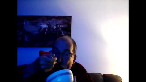 me at home online show from December 17, 2025, 11:05 am