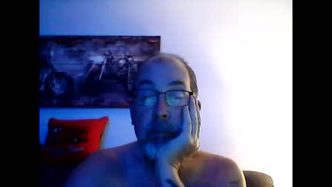 me at home online show from December 21, 2025, 1:40 pm