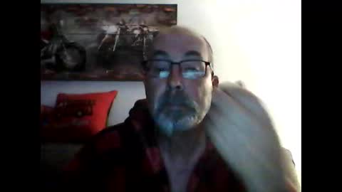 me at home online show from May 3, 2026, 10:10 am