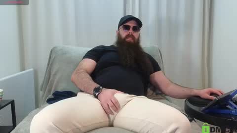 Meaty Roll online show from February 19, 2025, 4:22 pm