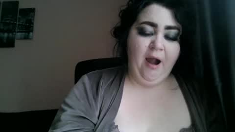 Snapshot of medjik_lool chatting on December 6, 2024, 9:43 am Oltereodora-lima online show from December 6, 2024, 9:43 am